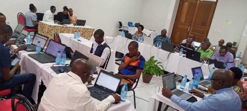 Atelier de validation des contenus avec plusieurs participants
