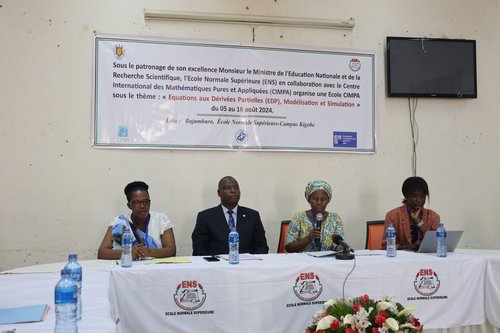 Panel d'intervenants lors de l'ouverture de l'Ecole CIMPA